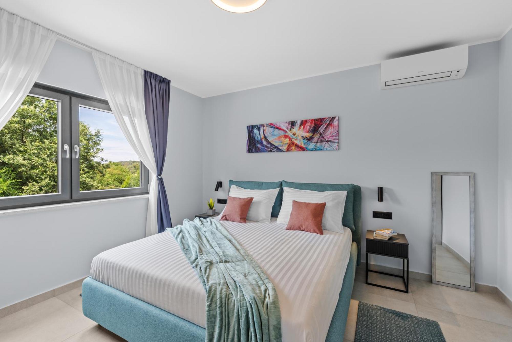 Alex Luxury Apartments โรวีน ภายนอก รูปภาพ