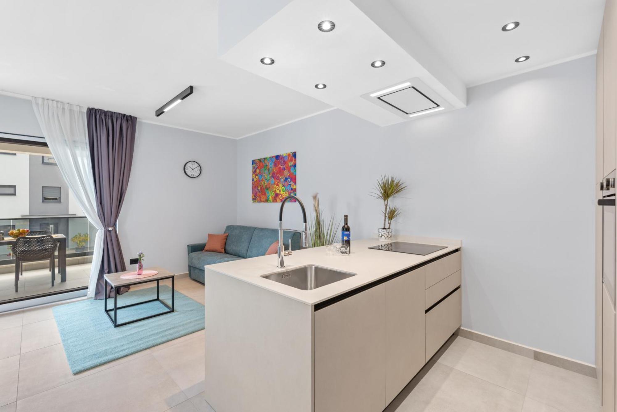 Alex Luxury Apartments โรวีน ภายนอก รูปภาพ
