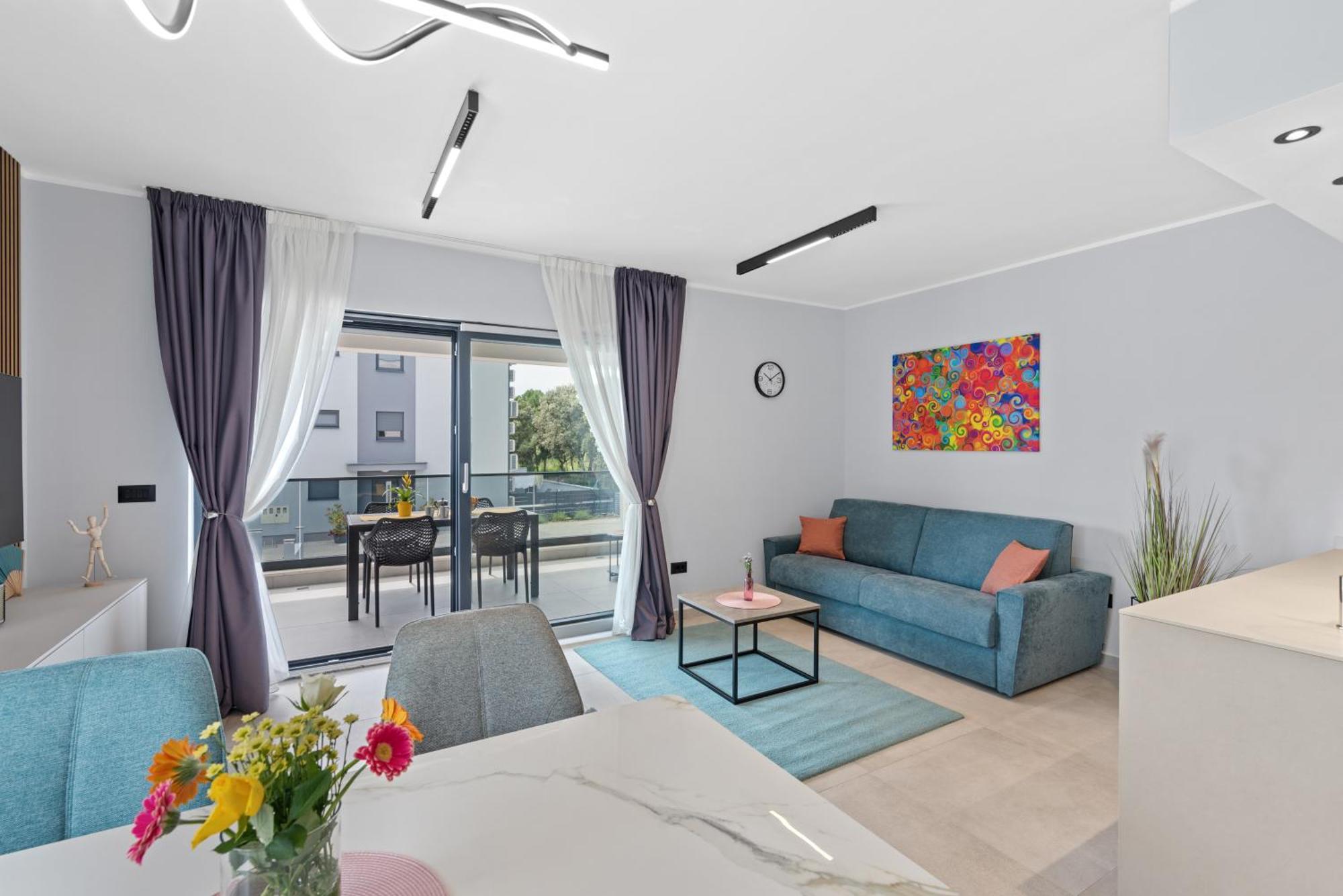 Alex Luxury Apartments โรวีน ภายนอก รูปภาพ
